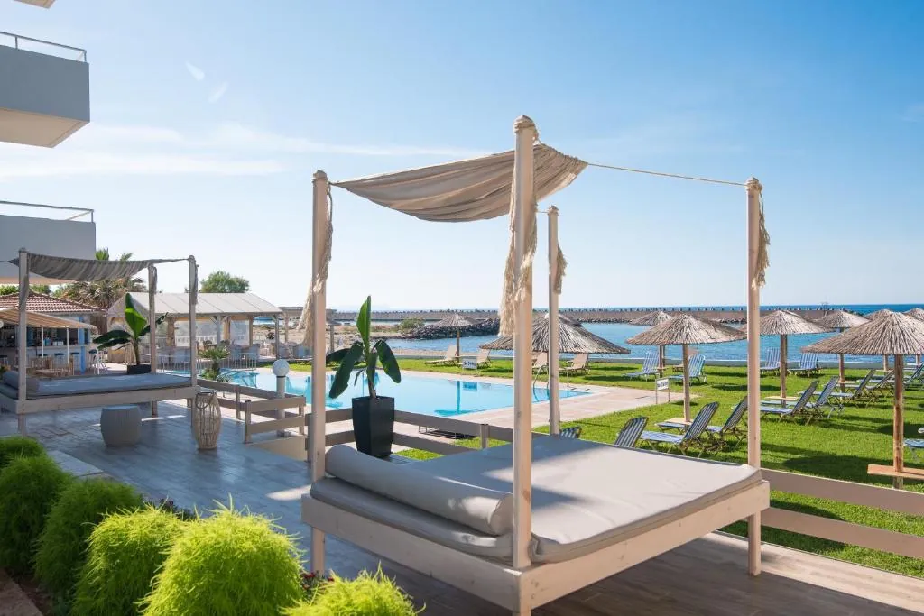 Silver Sun Studios & Apartments beachfront pool and sea view in Malia, Crete